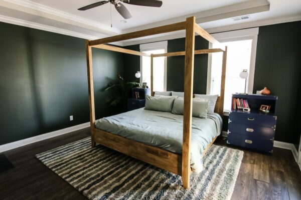 King Sized Modern Four Poster Canopy Bed